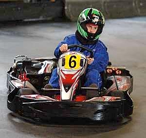 Kartbahnen_Sicherheit geht vor! Kartbahnen_Sicherheit geht vor!