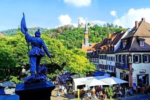 [title] - Weinheim ist für seine Sehenswürdigkeiten überregional bekannt. Zwei Burgen, die hübsche Altstadt, einzigartige Parks und Gärten und ein vielfältiges Kulturprogramm ziehen Besucher in die große Kreisstadt a.d.Bergstrasse. 